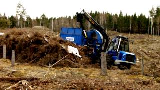 Bruks Mobile Chippers System för GROT [upl. by Htiffirg]