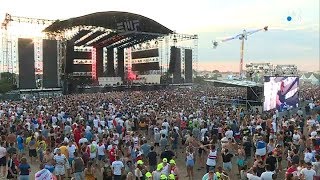 Le Barcarès  Electrobeach le plus grand festival techno [upl. by Yenahs964]