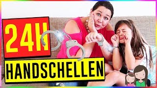 24 Stunden Handschellen Ava mit Handschellen an Mama gekettet Alles Ava [upl. by Burnie]