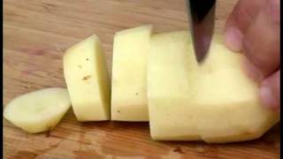 Cooking Tips  How to Slice Russet Potatoes [upl. by Nabru611]