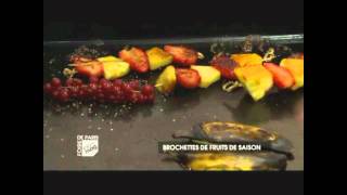 Brochettes de fruits à la plancha par le chef Darroze [upl. by Drawyeh]