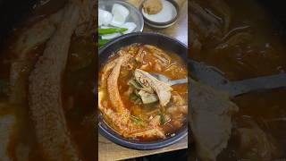 에르메스급 내장탕 맛 좋고 양도 푸짐  Korean Beef Intestine Stew  Jeju Island  Food Vlog [upl. by Arundel]