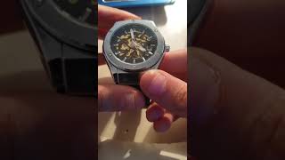 Comment charger ma montre automatique [upl. by Tray]