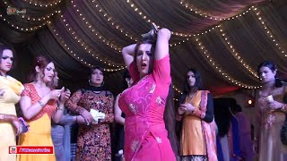 LAILA PERFORMING  PUNJABI SHADI MUJRA 2016 [upl. by Tiloine]