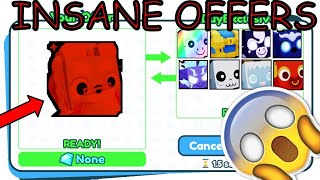 WHAT DO PEOPLE OFFER FOR RAINBOW HUGE SANTA PAWS  ROBLOX PET SIMULATOR X [upl. by Vowel255]