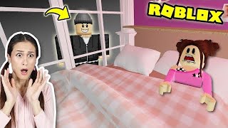 HOME ALONE STORY  ROBLOX [upl. by Niamart]