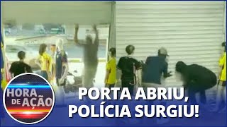 Comerciante fecha portas e bandidos ficam presos durante roubo [upl. by Cibis975]