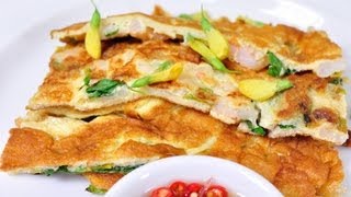 Thai Food Shrimp Omelette with Sweet Basil and Sesbania Khai Jieaw Dok Sa Noe Ho Ra Pa Goong [upl. by Nolrac]