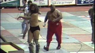 WWC Bruiser Brody vs Abdullah The Butcher [upl. by Ettevi52]