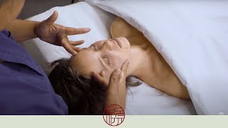 Massage Kobido│Tension de la mâchoire et acnée [upl. by Lorinda324]