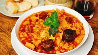 CALLOS O MENUDO con GARBANZOS y OREJA DE CERDO  UnaChefenlaCocina [upl. by Janeen873]