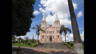 PratápolisMG  Igreja Matriz  Fonte [upl. by Dianemarie]