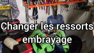 Comment changer les ressorts de son embrayage scooter malossi polini doppler [upl. by Acilef988]