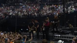 Bruce Springsteen  Paris AccorHotels Arena  20160711  Ramrod during power failure [upl. by Vani]