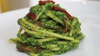 SPAGHETTONI CON PESTO DI RUCOLA  Buono Facile Veloce [upl. by Aneeroc366]