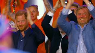 Koning WillemAlexander ontmoet prins Harry bij Invictus Games [upl. by Chipman]