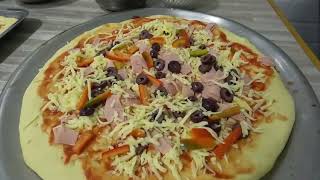 Pizza con ingredientes peruanos delicias en Perú peru comidaperuana [upl. by Bolte]