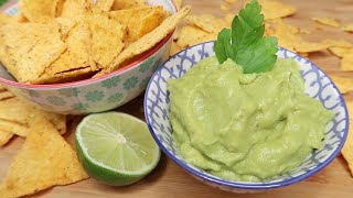 GUACAMOLE selber machen  SO GEHTS 🥑 Rezept für AvocadoDip  Lecker amp Einfach [upl. by Ritter]