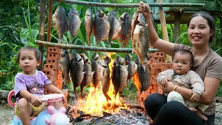 Harvest giant fish  make smoked fish preserve fish  cook food for pigs [upl. by Ardie]