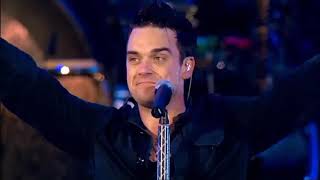 Robbie Williams  Angels Live at Knebworth  2003 Subtítulos en español e inglés [upl. by Myna]