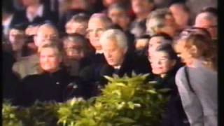 Deutsche Einheit Hymne vor dem Reichstag 03101990 [upl. by Aikahs]