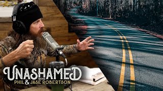 What Jase Did When He Found a Human Body in the Road  PhilRobertsononBlazeTV [upl. by Lief]