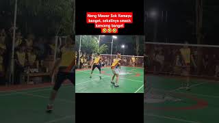 Neng Mawar Sok Kemayu banget sekalinya smash kenceng banget🤣🤣🤣 badminton nengmawar kocak lucu [upl. by Yanetruoc837]