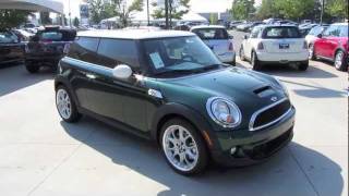 2011 Mini Cooper S 6spd Start Up Exhaust and In Depth Tour [upl. by Eanod]