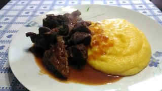 Spezzatino con guanciale e polenta  Secondo piatto di carne 51 [upl. by Jephthah148]