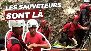 Le quotidien mouvementé des sauveteurs en montagne 🤯  Enquête Choc [upl. by Rimahs919]