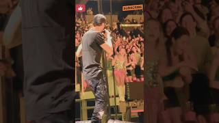 The magic of Enrique Iglesias voice  live Enrique Iglesias  Bailando  enriqueiglesias bailando [upl. by Seumas]