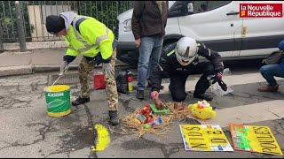 VIDÉO Les motards dIndreetLoire font la chasse aux nidsdepoule [upl. by Aicenra]