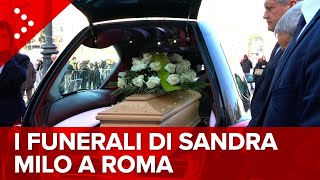 LIVE Addio a Sandra Milo i funerali nella Chiesa degli Artisti a Roma diretta video [upl. by Eihcra253]