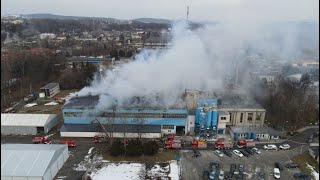 Ogromny pożar hali produkcyjnej w Gorlicach 01022022r  Gorlice 24 [upl. by Notrab]