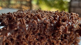 A melhor receita de bolo de chocolate  MUITO FÁCIL [upl. by Lattimer872]