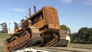 Unloading 1948 6 cylinder Cletrac crawler at new home [upl. by Mei]