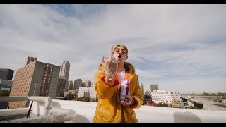 Chambea  Bad Bunny  Video Oficial [upl. by Nomelihp]