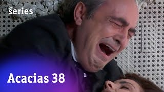 Acacias 38 Trini muere en la cama Acacias940  RTVE Series [upl. by Limaa]