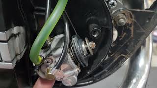 How the autolube system works on the Yamaha RD350 [upl. by Hibben]