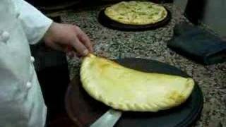 Receta de una pizza Calzone [upl. by Assadah]