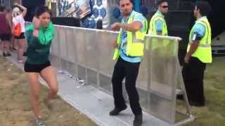 Tanzender Ordner  Dancing security guard Hardstyle [upl. by Icram11]