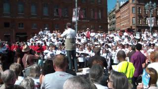 quot Se Canto géant quot  Place du Capitole  Les Voix du Midi  28 Mai 2011 [upl. by Amehsat]