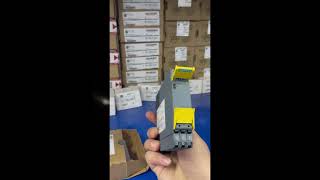 siemens Siemens safety relay 3SK11111AB30 ACDC 24V [upl. by Naivaf741]