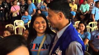 Alma Moreno and Getulio Napeñas take photos with Binay supporters [upl. by Ecirum]