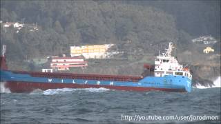 General Cargo Ship WILSON FINNFJORD leaving A Coruña [upl. by Anayek]