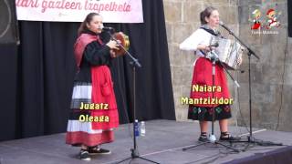 1507040102 Naiara Mantzizidor eta Jugatz Oleaga 2015ean Elorrion [upl. by Fransis]