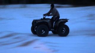 Yamaha Grizzly 700 vs Grizzly 660 drag [upl. by Aihsa114]