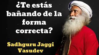 ¿Te estás bañando de la forma correcta  Sadhguru Jaggi Vasudev [upl. by Eenoj784]