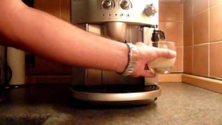 DELONGHI MAGNIFICA ESAM 4200 REVIEW AUTOMATIC COFFEE MACHINE ESPRESSO MAKER CAPPUCINO PART 2 [upl. by Ellinet]