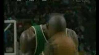 Kevin Garnett Pounds His Own Head Mar 14 2008 [upl. by Nnyw]